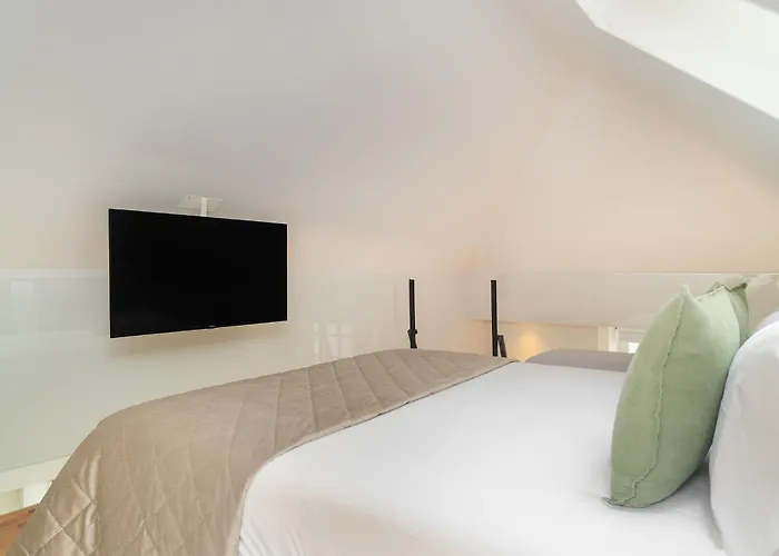 Apartament Whome Trendy Cedofeita Loft - Luxe & Light-filled *