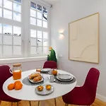 Whome Trendy Cedofeita Loft - Luxe & Light-filled Porto