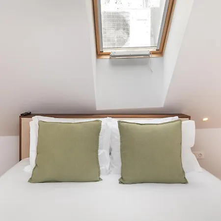 Whome Trendy Cedofeita Loft - Luxe & Light-filled Appartamento *