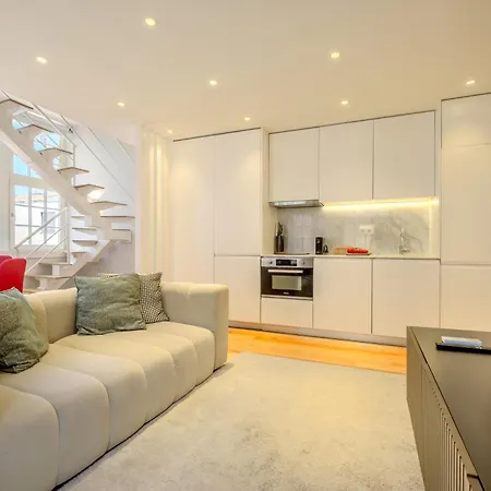 Daire Whome Trendy Cedofeita Loft - Luxe & Light-filled