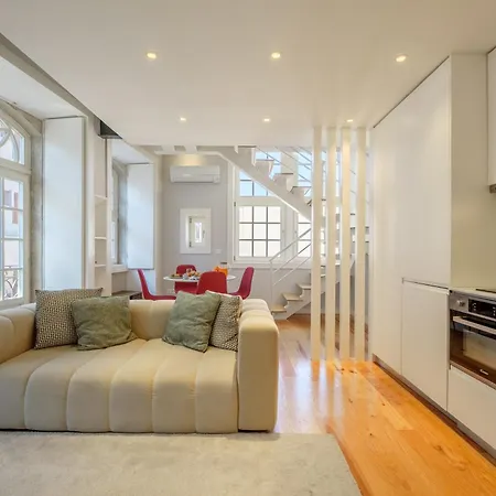 Whome Trendy Cedofeita Loft - Luxe & Light-filled Daire Porto