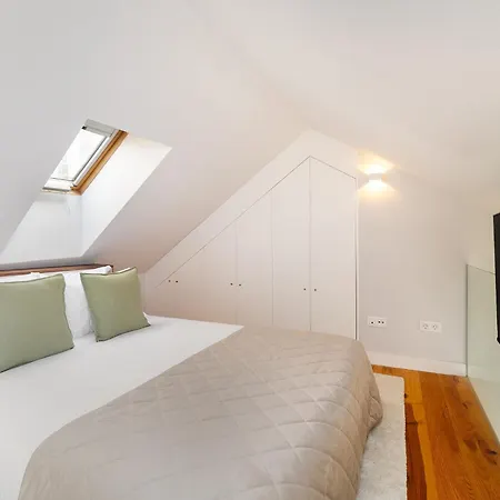 Whome Trendy Cedofeita Loft - Luxe & Light-filled